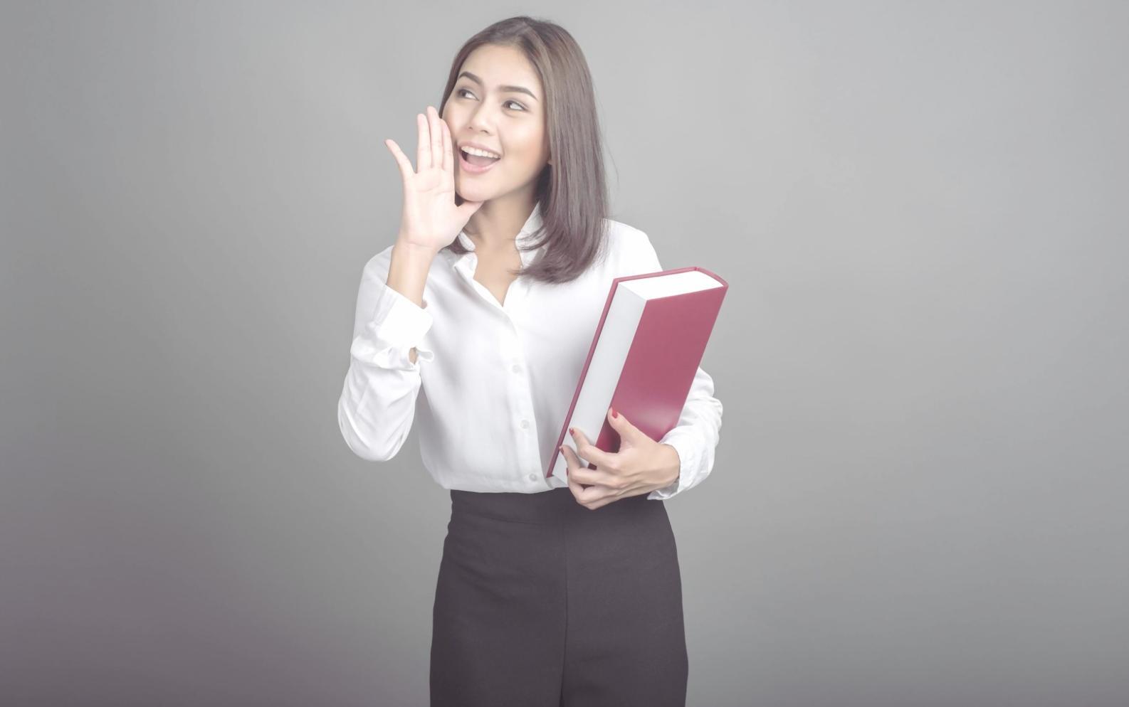 Успешная реализация финансовой стратегии - диаграммы роста на фоне экономических показателей